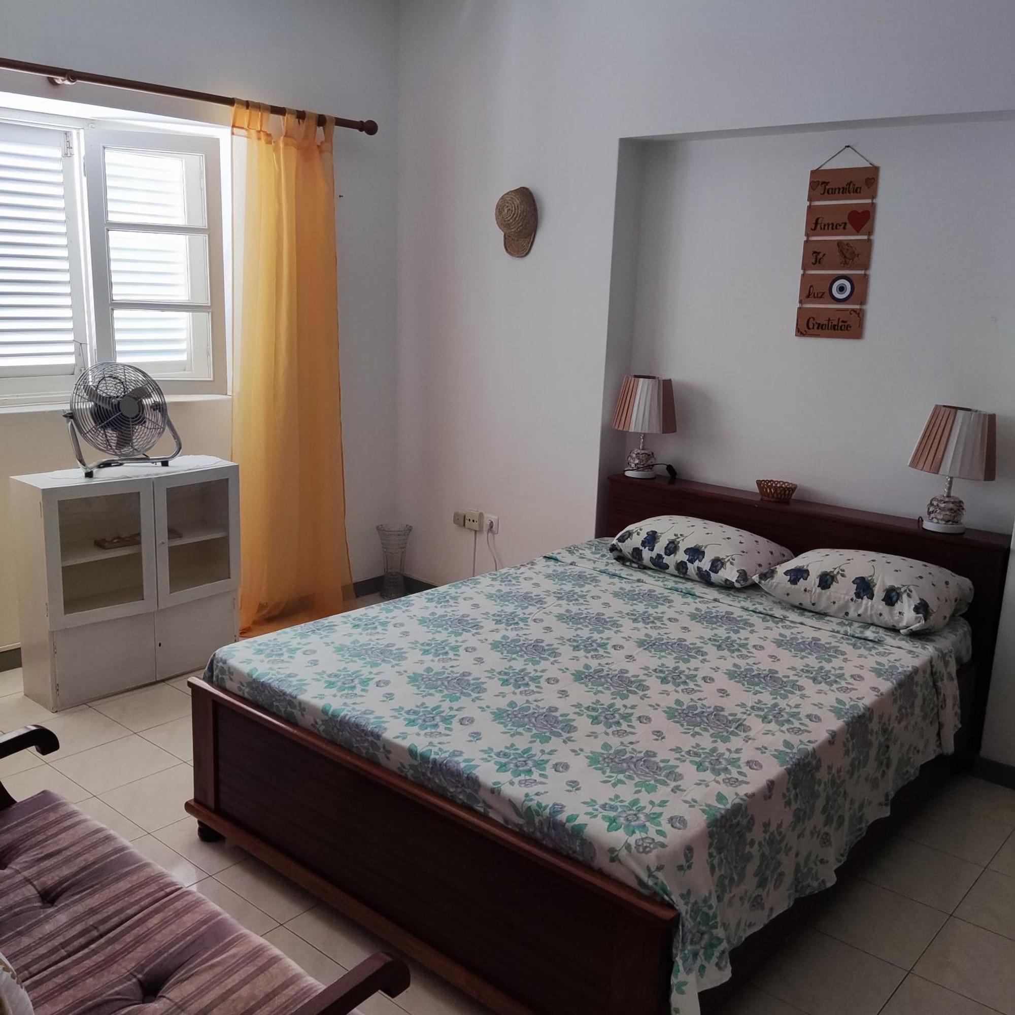 Bed and Breakfast Chez Fred à Mindelo Extérieur photo